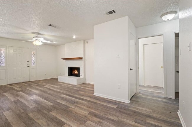 Building Photo - 8421 Fathom Cir