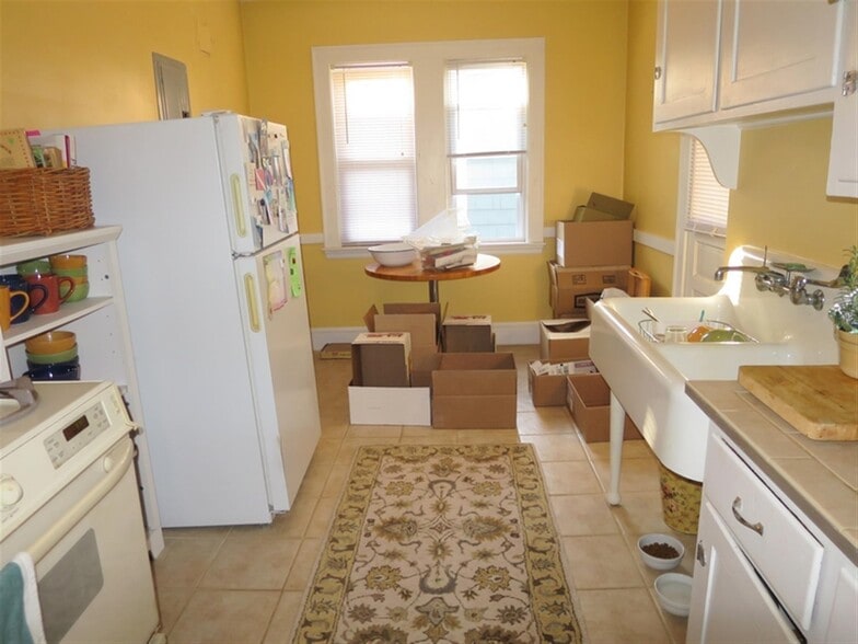 Building Photo - 45 Kidder Ave