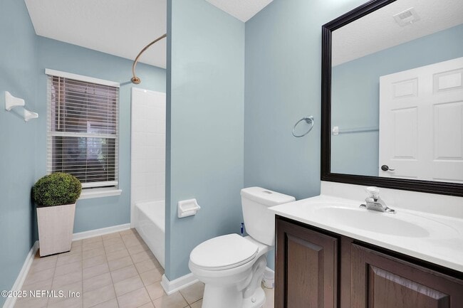 Building Photo - 526 Oakmont Dr