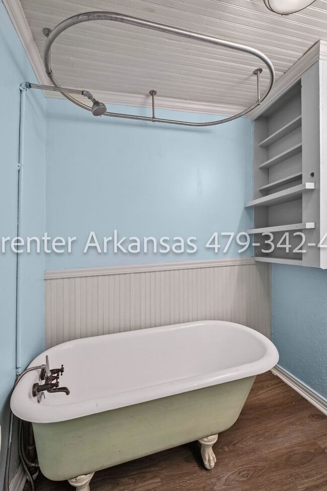 Building Photo - Classic Fayetteville Charm Near Dickson Street with Stunning Outdoor Space