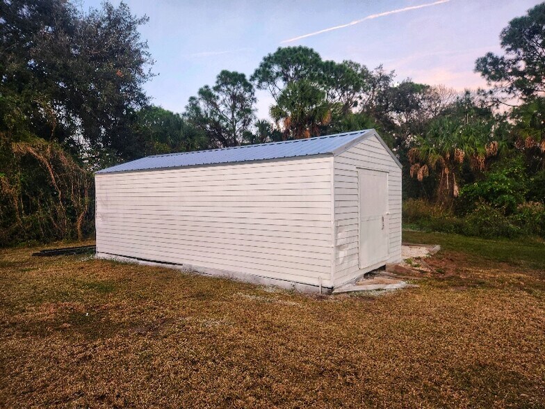 Building Photo - 5710 Graham St