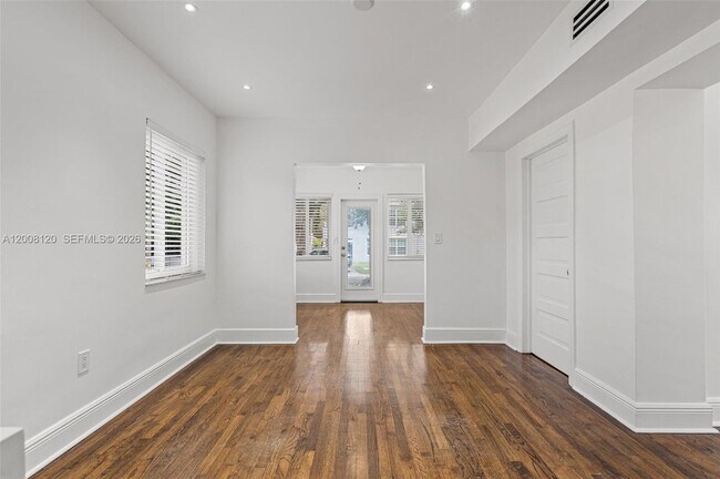Building Photo - 3500 Ponce de Leon Blvd