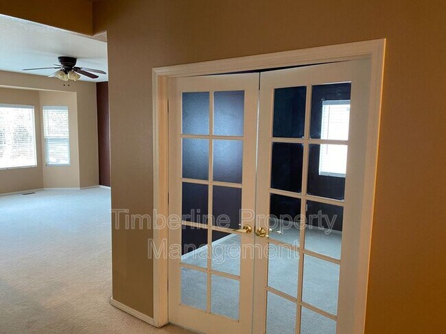 Building Photo - 1628 Lily Lake Dr