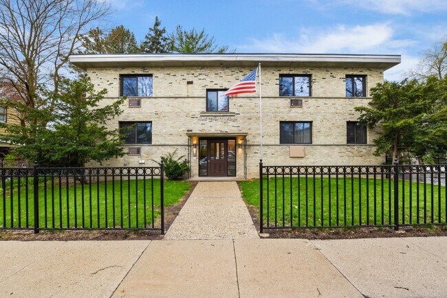 Building Photo - 934 High St