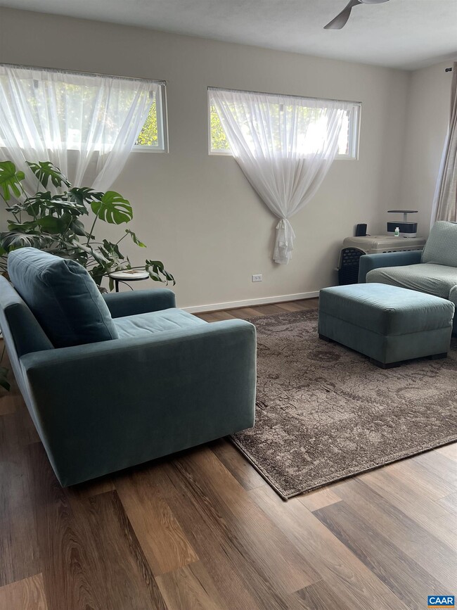 Building Photo - 1201 Bland Cir