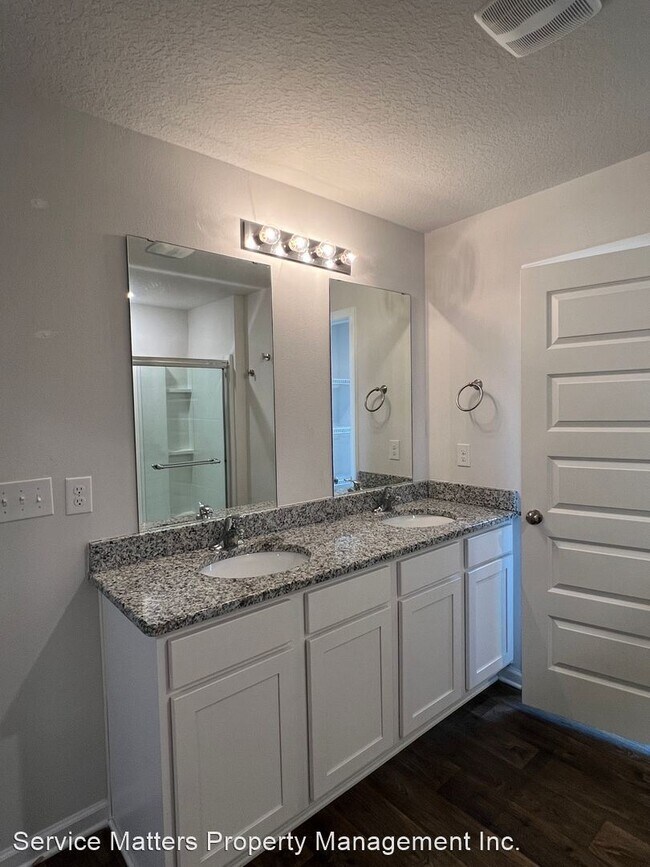 Building Photo - 5 br, 3 bath House - 7571 Oak Lake Blvd