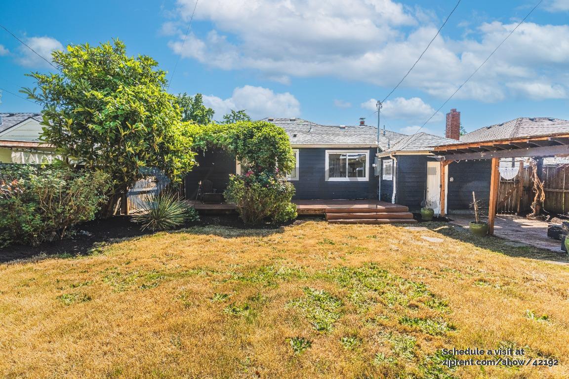 Building Photo - 4915 NE 78th Ave