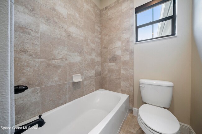 Building Photo - 7205 Primavera Ln