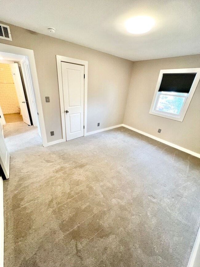 Building Photo - 5867 Poplar Hall Dr