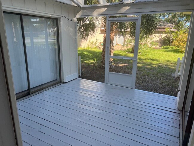 Building Photo - 442 Myrtlewood Rd