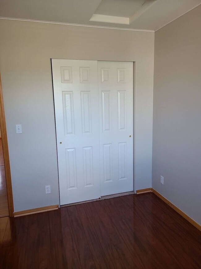 Building Photo - Spacious 4 bedroom 2.5 bedroom home in the Coeur d'Alene.