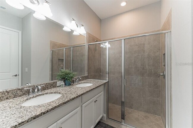 Building Photo - 490 Captiva Dr