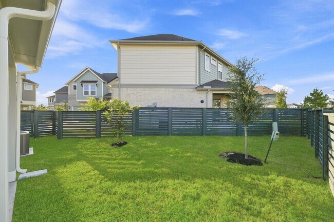Building Photo - 21202 Creeping Bentgrass Dr