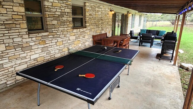 Building Photo - 2055 Island View