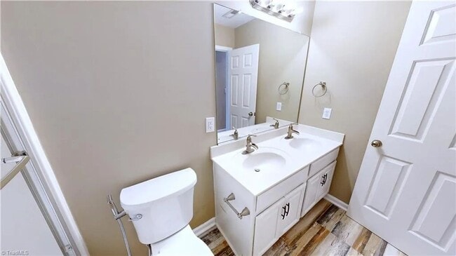 Building Photo - *** READY TO MOVE IN BY FIRST WEEK OF MAY***