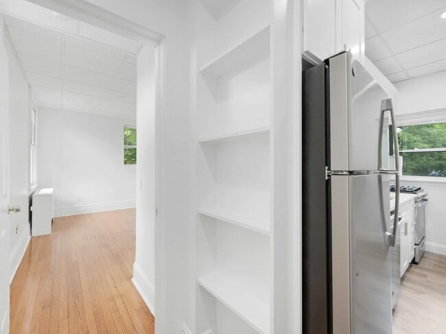 Building Photo - 12 Lincoln Pl