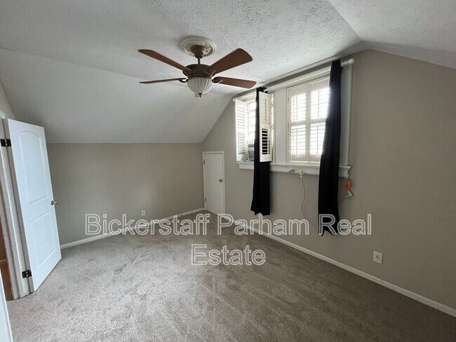 Building Photo - 1409 16th Ave