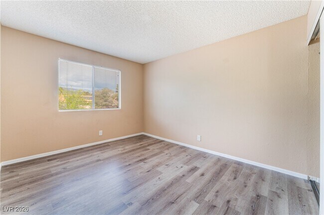 Building Photo - 3151 N Soaring Gulls Dr