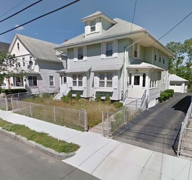 Primary Photo - 90 Glover Ave