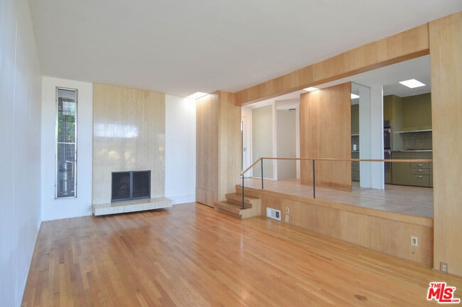 Building Photo - 8895 Appian Way