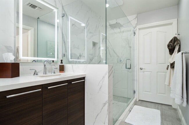 Building Photo - 76941 Coventry Cir