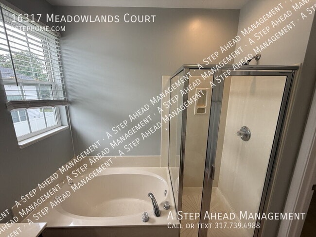 Building Photo - 16317 Meadowlands Ct