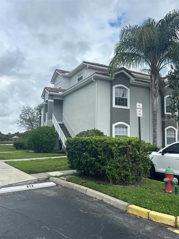 Building Photo - 13929 Fairway Island Dr