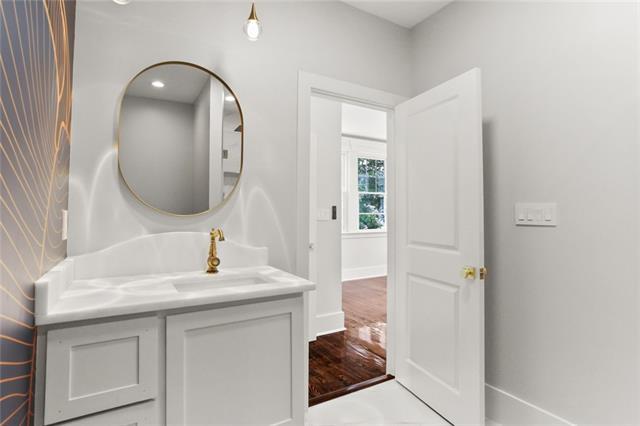 Building Photo - 2835 Pine St