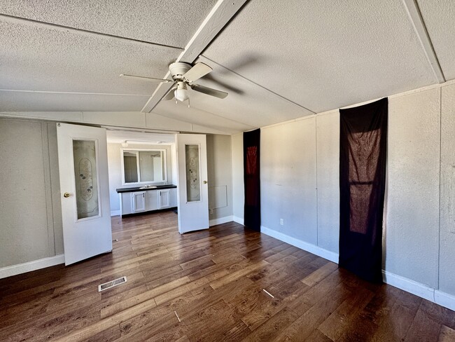 Building Photo - 610 Old Slag Rd