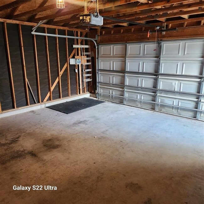 Building Photo - 2341 Bluffstone Dr