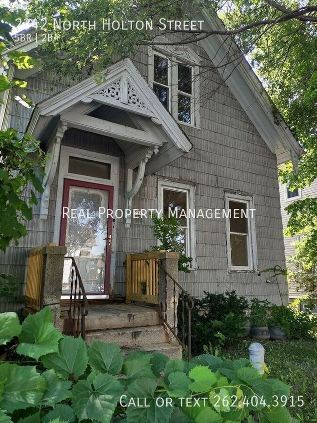 Building Photo - 2342 N Holton St