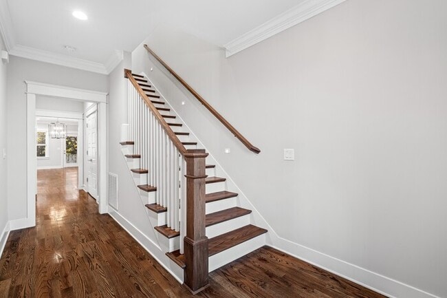 Building Photo - 501B Waycross Dr