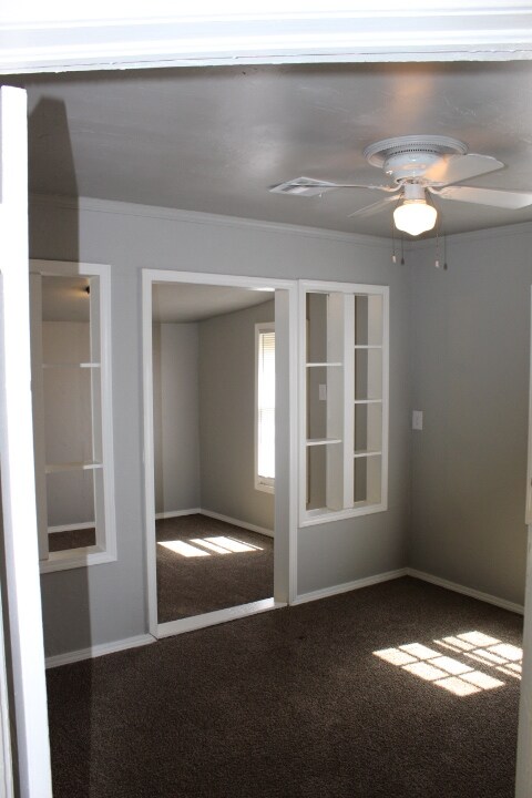 Building Photo - 902 NW 99th St