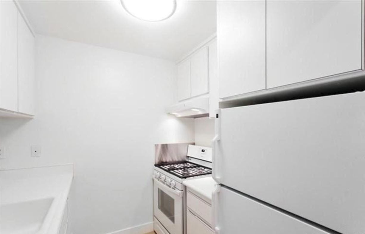 Galley kitchen - 5140 Diamond Heights Blvd