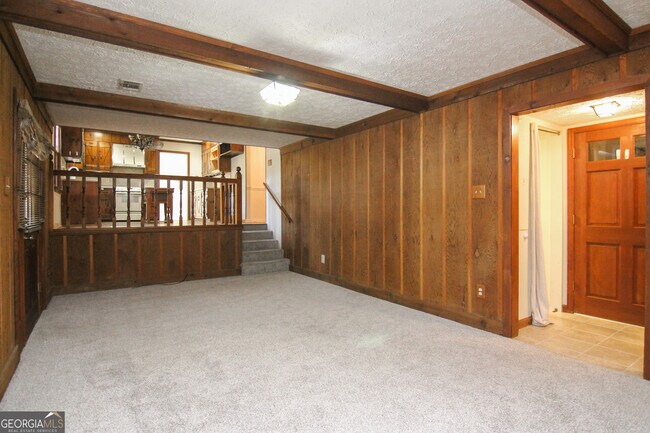 Building Photo - 125 Surrey Pl