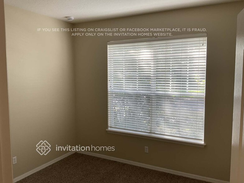 Building Photo - 12657 Lake Sawyer Dr