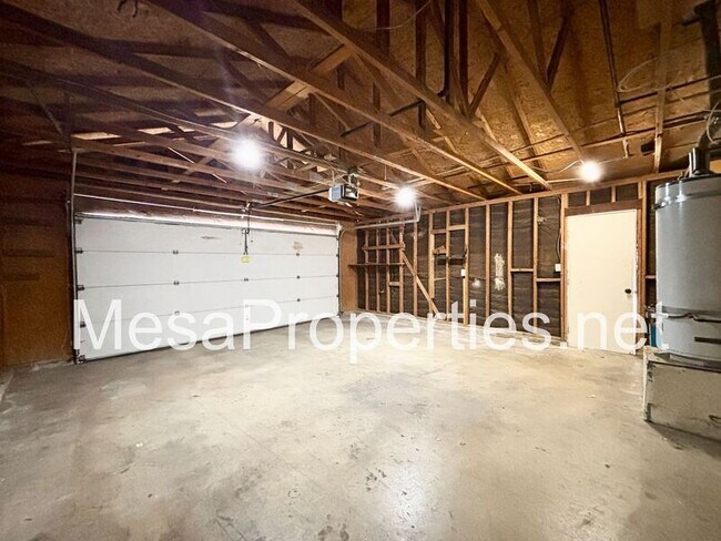 Building Photo - 16461 Spruce St