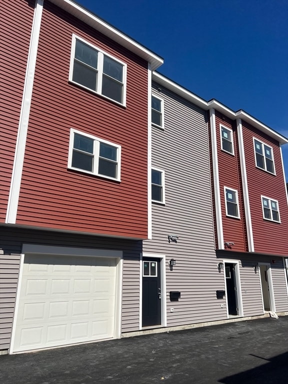 Building Photo - 151 Shepard St