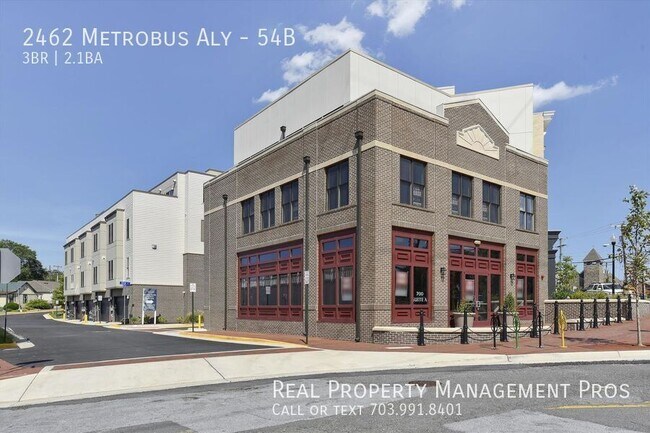 Building Photo - 2462 Metrobus Aly