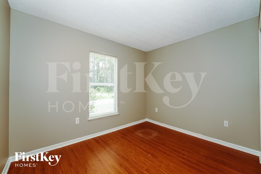 Building Photo - 791 Geary St SW