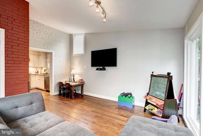 Building Photo - 5724 27th St NW