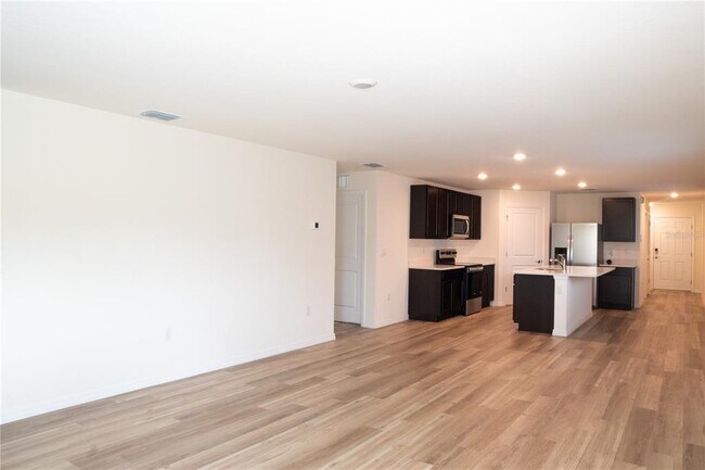 Building Photo - 2894 NE 21st Ct Rd