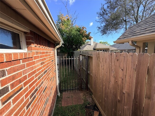 Building Photo - 1299 Ocean Manor Ln