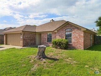 Building Photo - 2803 Diaz Dr