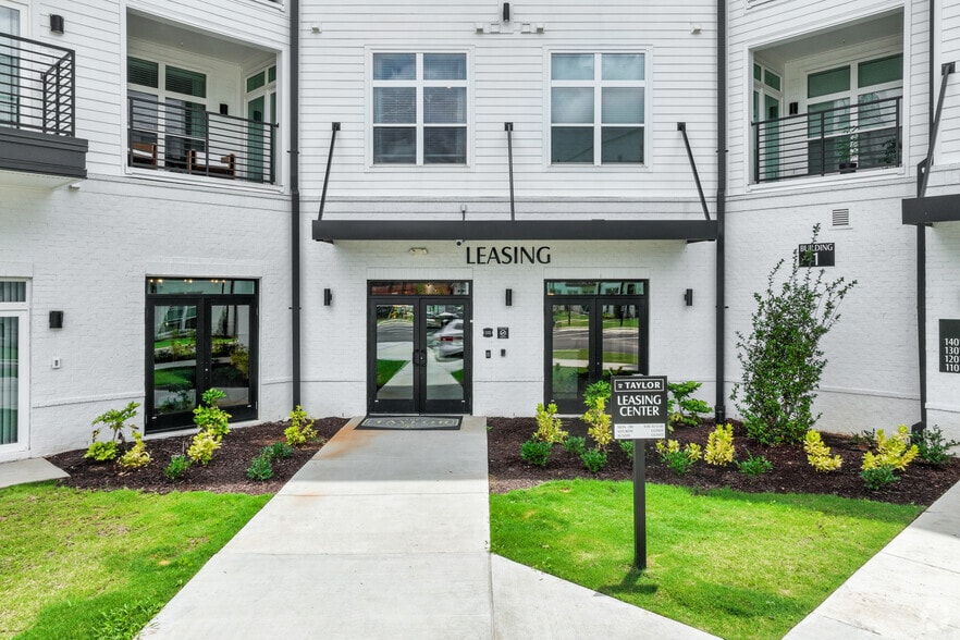 Leasing Office - The Taylor
