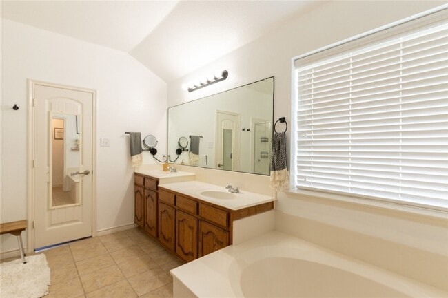 Building Photo - 343 Montana Trail