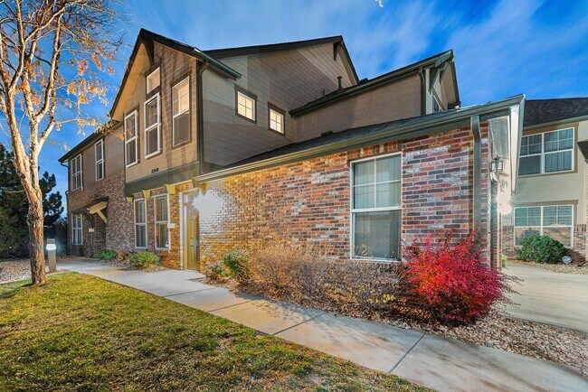 Primary Photo - Single room for rent in the heart of Heather Ridge