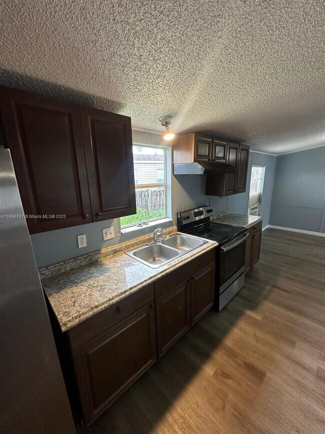 Building Photo - 11863 Atlantic Cir