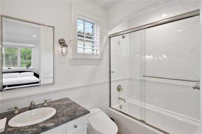 Building Photo - 9 Pelican Crest Dr