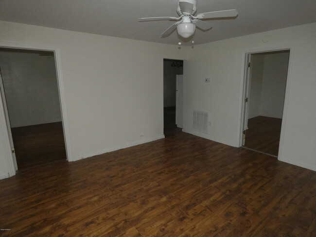 Building Photo - 1404 Lake Cole Rd